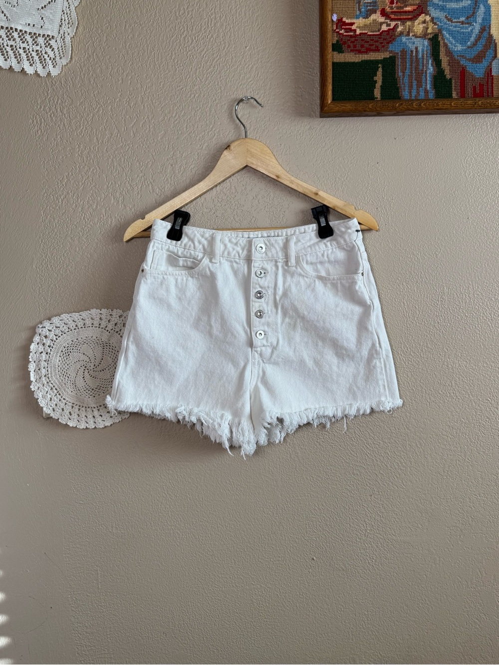 ZARA High-Rise Button Fly Denim Shorts | Size 6 |  Frayed Hem | Off-White